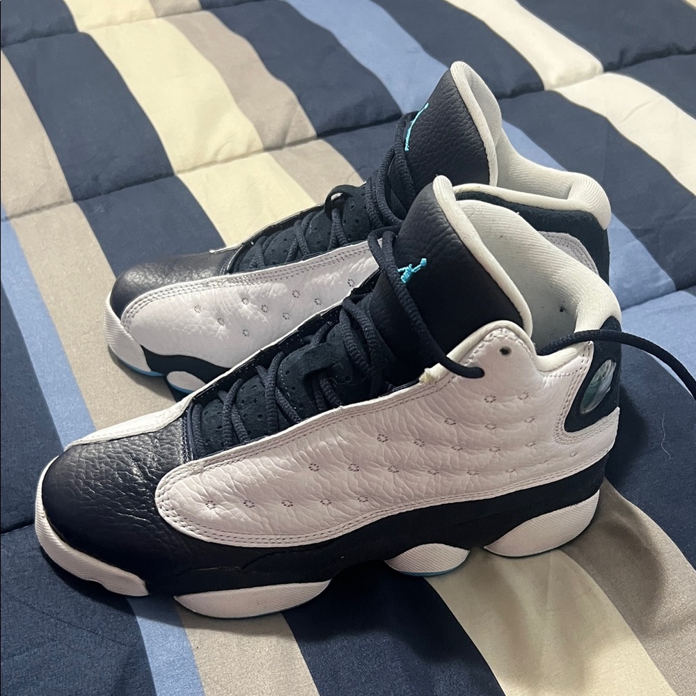 Jordan Kids Sneakers Black and White - Picture 4 of 7